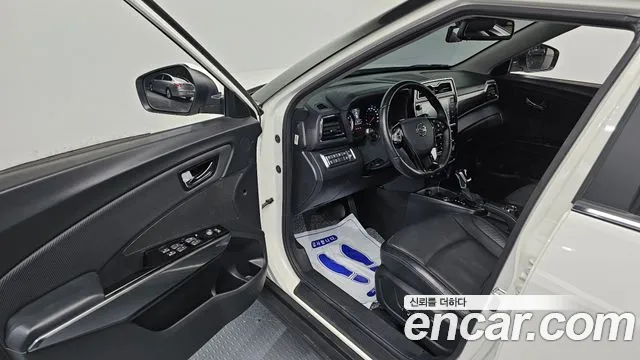 KG_Mobility_Ssangyong TIBOLI Very New Tivoli Бензин 1.5 2WD — Фото автомобиля 10
