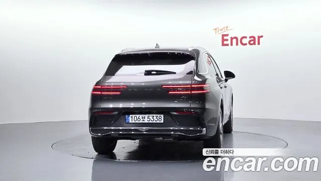 Genesis GV70 2.5T Бензин AWD — Фото автомобиля 4