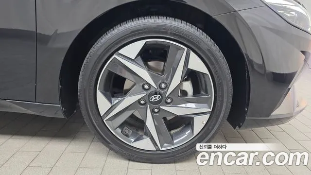Hyundai AVANTE Avante (CN7) — Фото автомобиля 21