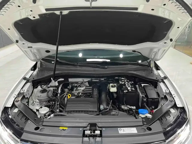 Volkswagen Tiguan L — Фото автомобиля 17