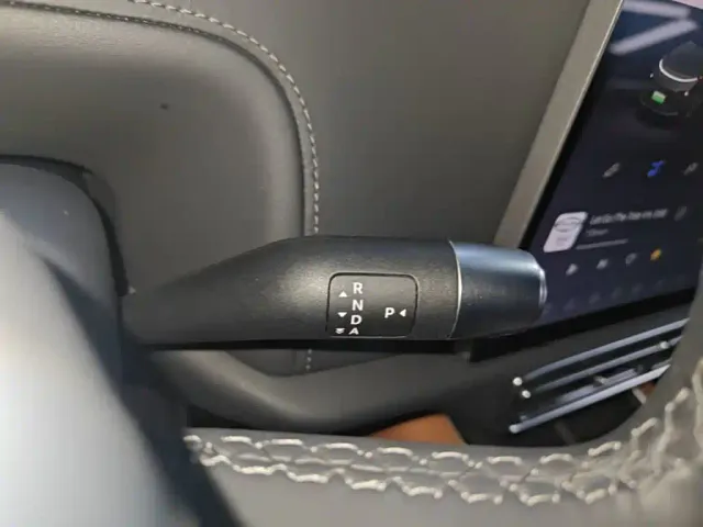 Li Auto L8 — Фото автомобиля 13