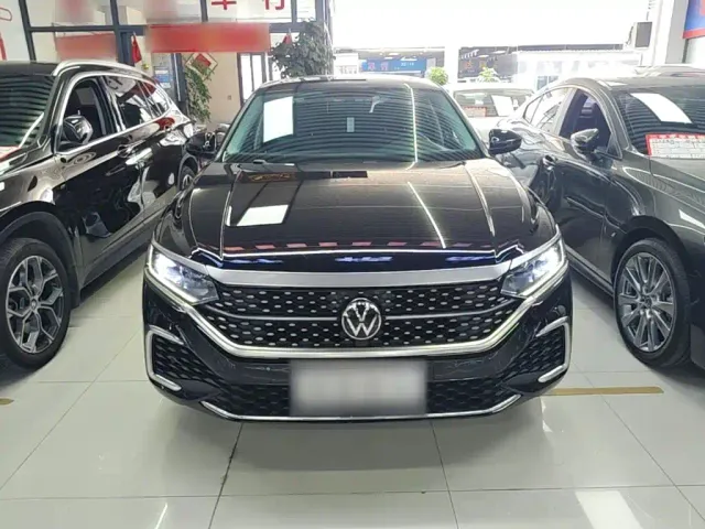 Volkswagen Passat — Фото автомобиля 2