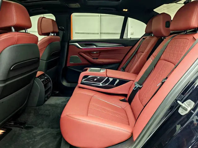 BMW 5 Series — Фото автомобиля 6