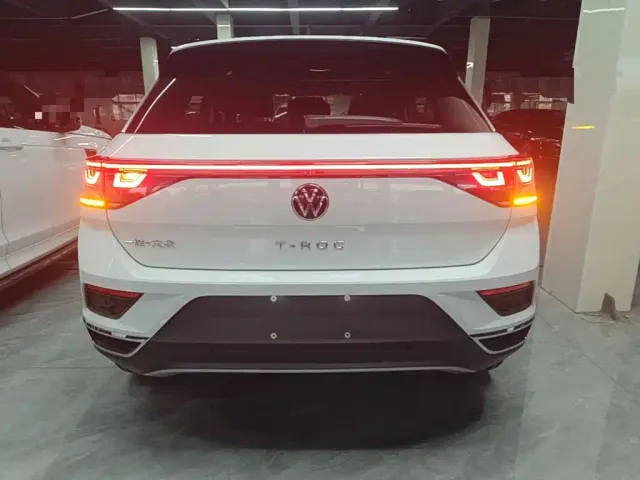 Volkswagen T-Roc — Фото автомобиля 5