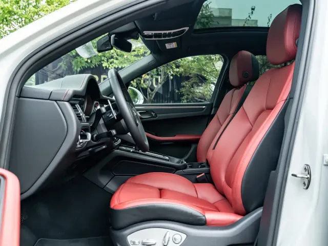 Porsche Macan — Фото автомобиля 10