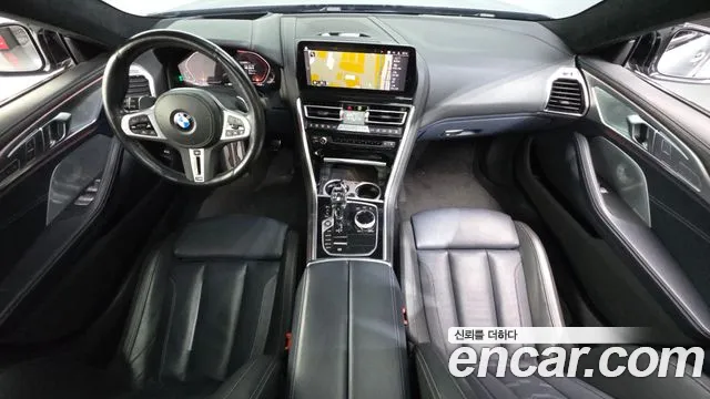 BMW 8 Series G15 — Фото автомобиля 10