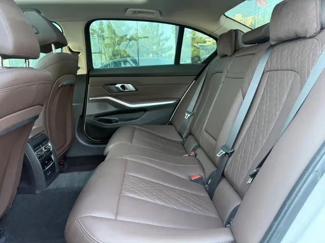 BMW 3 Series — Фото автомобиля 6