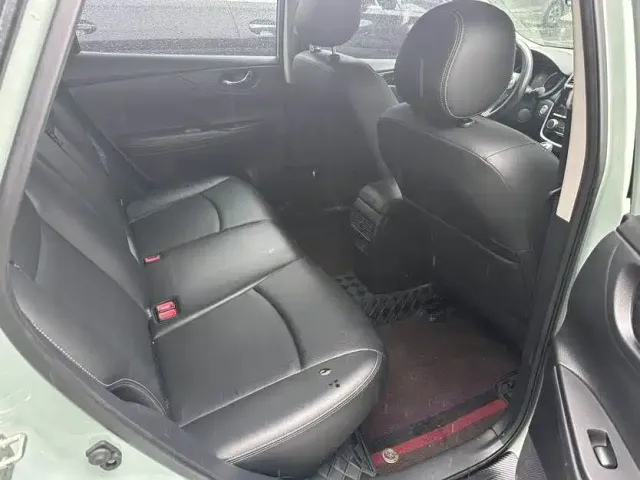 Nissan Tiida — Фото автомобиля 6
