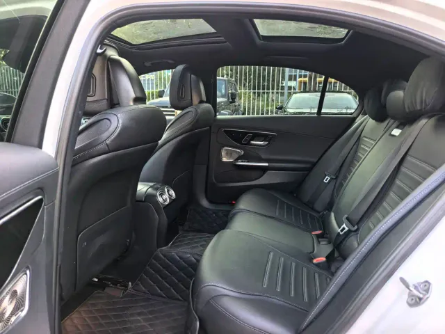 Mercedes-Benz C-Class — Фото автомобиля 12