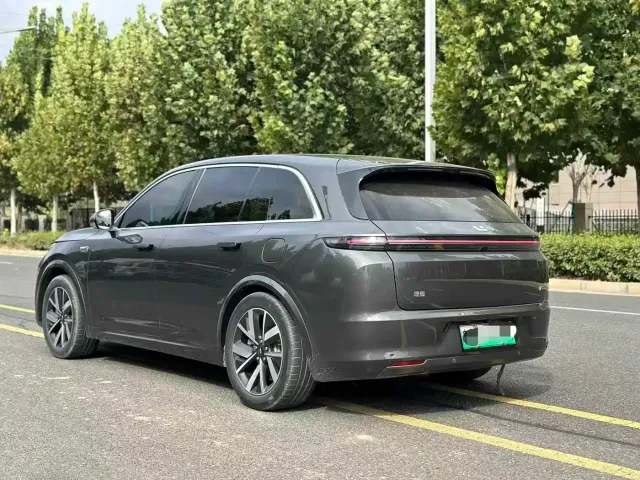 Li Auto L7 — Фото автомобиля 6