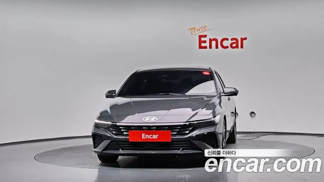 Hyundai Avante — Фото автомобиля 3
