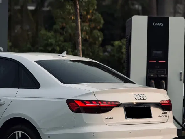 Audi A4L — Фото автомобиля 18