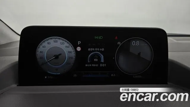 Hyundai Staria Staria 4WD Lounge 9 мест — Фото автомобиля 8