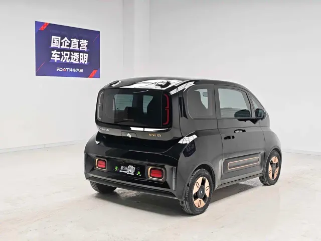 Baojun KiWi EV — Фото автомобиля 4