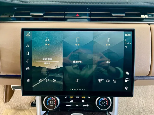 Land Rover Range Rover — Фото автомобиля 17