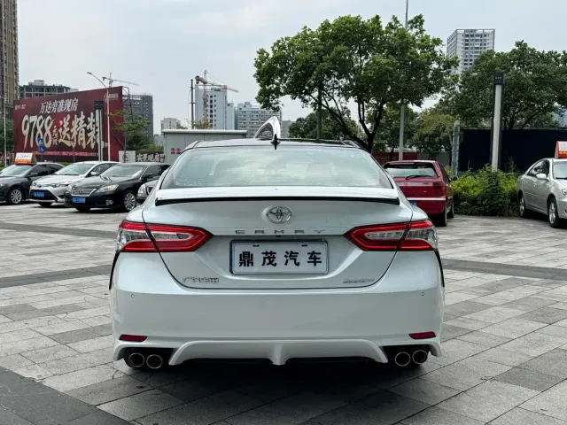 Toyota Camry — Фото автомобиля 4
