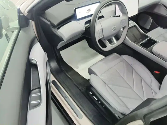 Nio ET5 Touring — Фото автомобиля 15