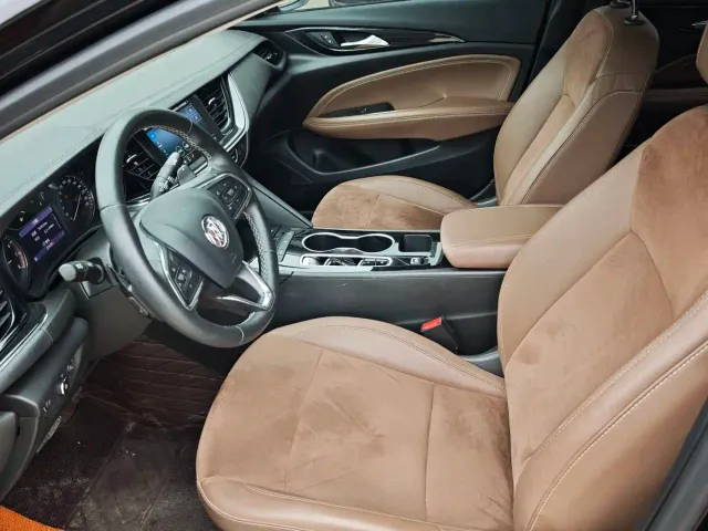 Buick Regal — Фото автомобиля 6