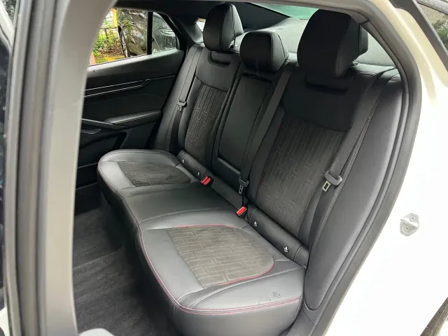 Ford Mondeo — Фото автомобиля 9