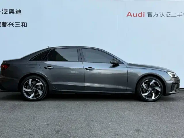 Audi A4L — Фото автомобиля 3