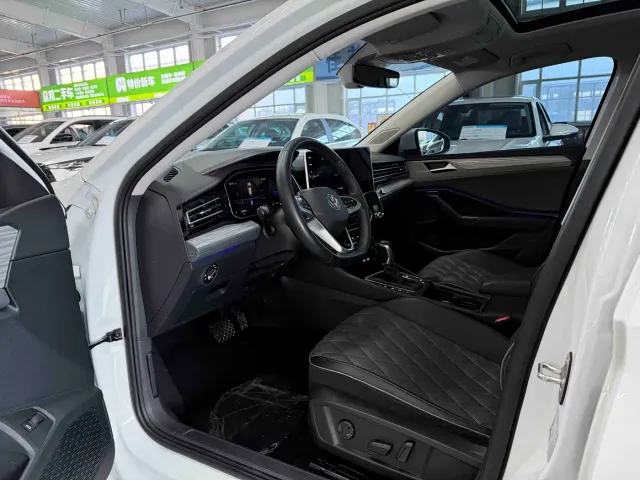 Volkswagen Sagitar — Фото автомобиля 7