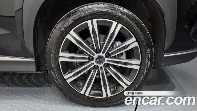 BYD Sealion 7 — Фото автомобиля 21