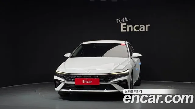 Hyundai Avante — Фото автомобиля 3