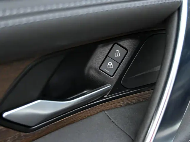 Land Rover Discovery Sport — Фото автомобиля 24