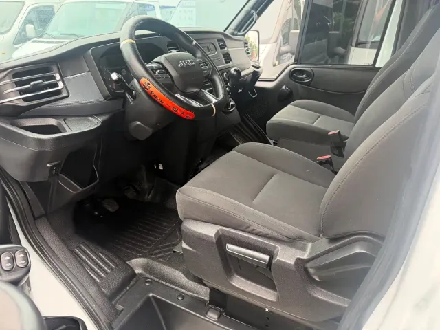 Jiangling JMC Fushun 2025 Model 2.0T 6MT Diesel Medium Wheelbase Medium-High Roof Commercial MPV 5/6 Seats — Фото автомобиля 5