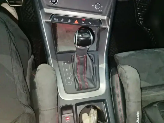 Audi Q3 — Фото автомобиля 13