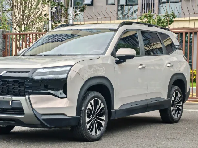 Фотография автомобиля — Wuling Starlight 560