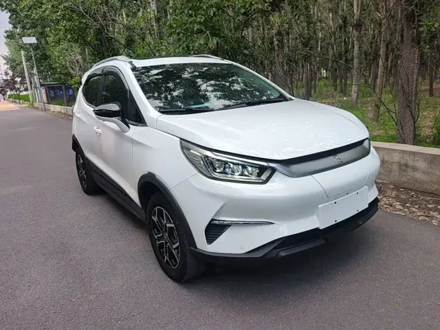 BYD Yuan Pro — Фото автомобиля 3