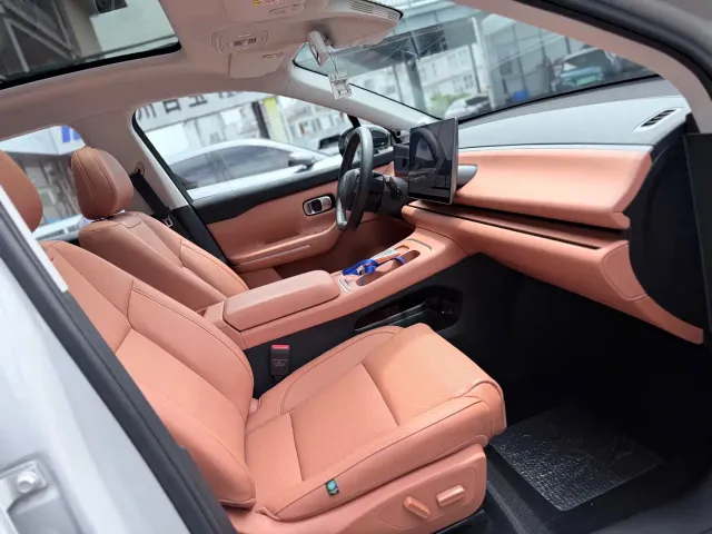 Leapmotor C10 — Фото автомобиля 12
