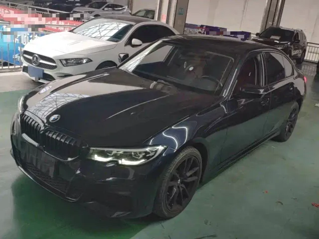 Фотография автомобиля — BMW 3 Series