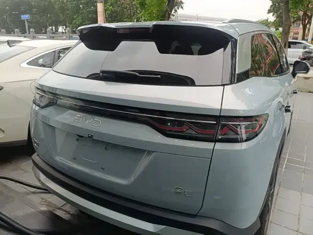 BYD Song L DM-i — Фото автомобиля 5