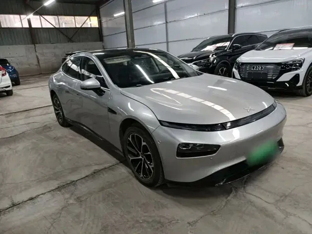 Xpeng P7 — Фото автомобиля 3