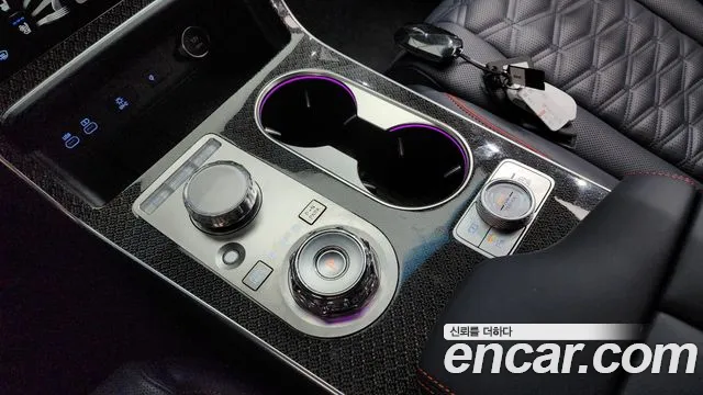 Genesis GV80 — Фото автомобиля 9