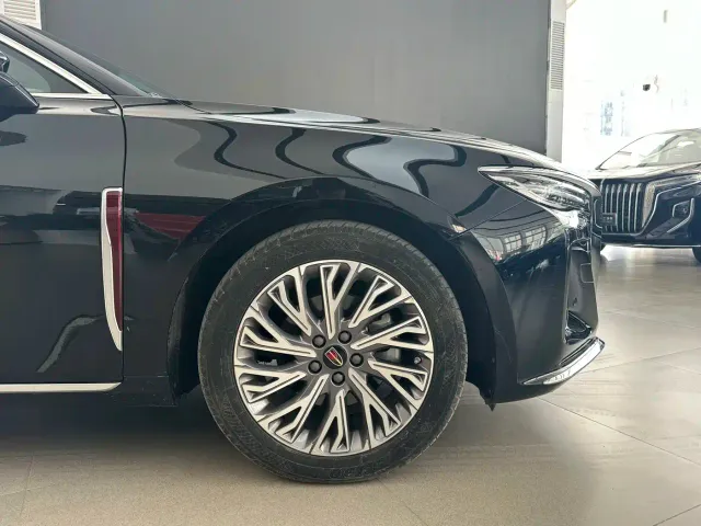 Hongqi H5 — Фото автомобиля 5