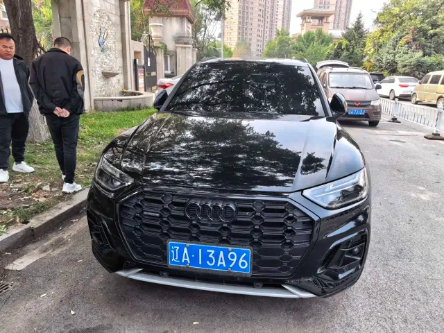 Audi Q5L — Фото автомобиля 3