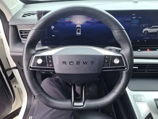 Roewe RX5 — Фото автомобиля 10