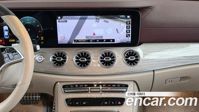Mercedes-Benz CLS-Class — Фото автомобиля 13