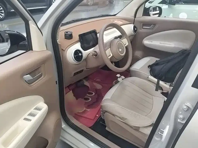 Wuling Hongguang Mini EV — Фото автомобиля 15