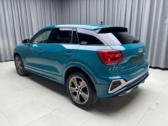 Audi Q2L — Фото автомобиля 5