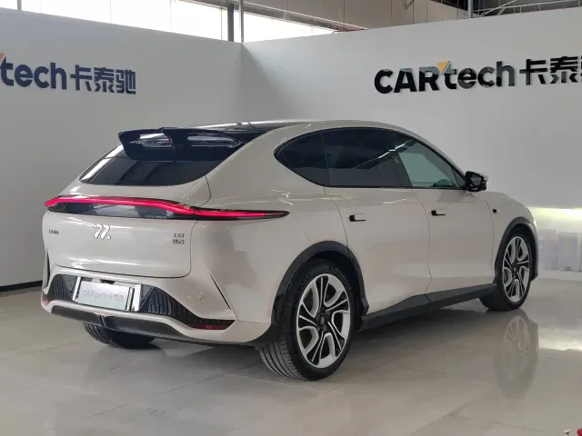 IM Motors LS7 — Фото автомобиля 7