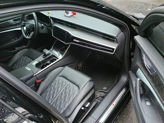 Audi A6L — Фото автомобиля 13