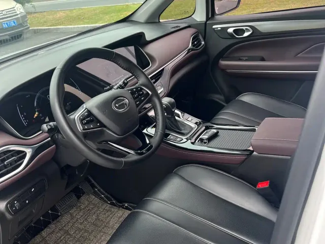 GAC Trumpchi M6 — Фото автомобиля 11