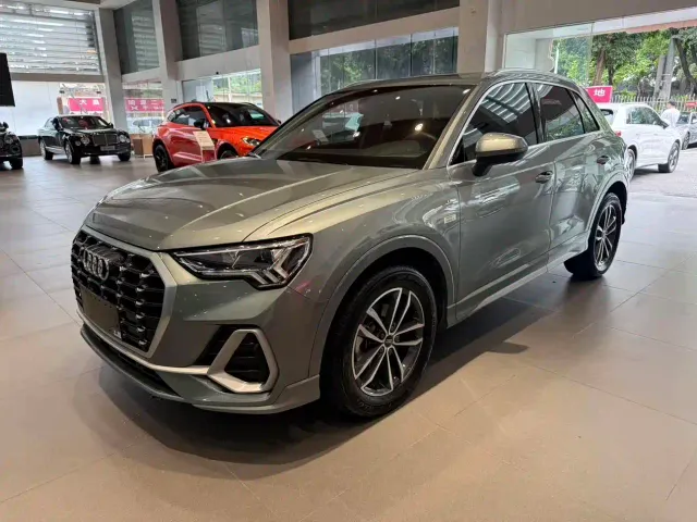 Фотография автомобиля — Audi Q3