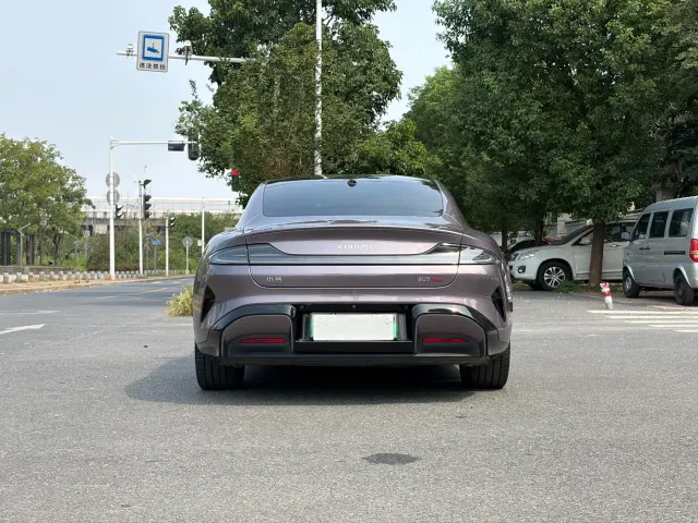 Xiaomi SU7 — Фото автомобиля 8