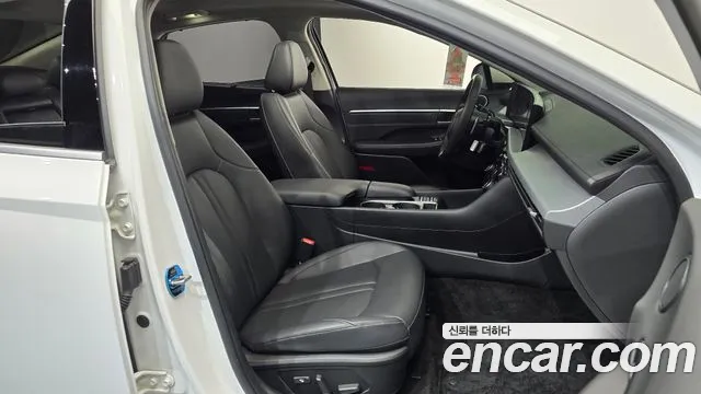 Hyundai Sonata Sonata Edge(DN8) 2.0 LPG(Для проката) — Фото автомобиля 21