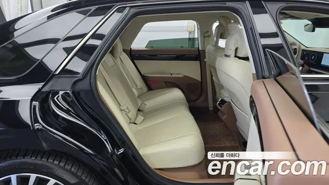 Hyundai Grandeur Grandeur (GN7) 3.5 Бензин 2WD — Фото автомобиля 12